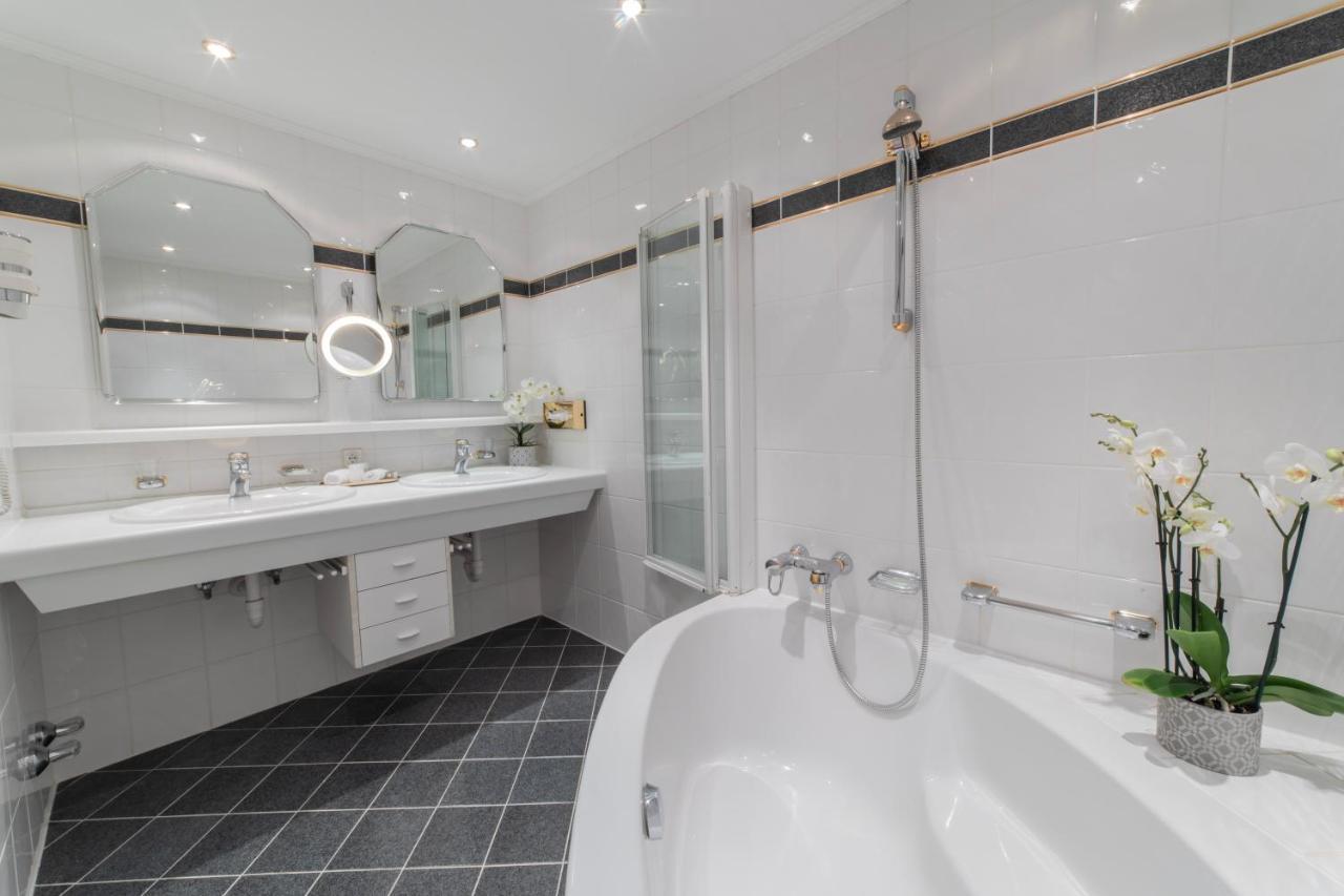 Hotel Ulli Zuers Bagian luar foto