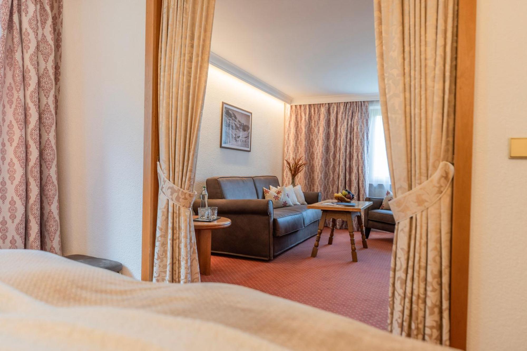 Hotel Ulli Zuers Bagian luar foto