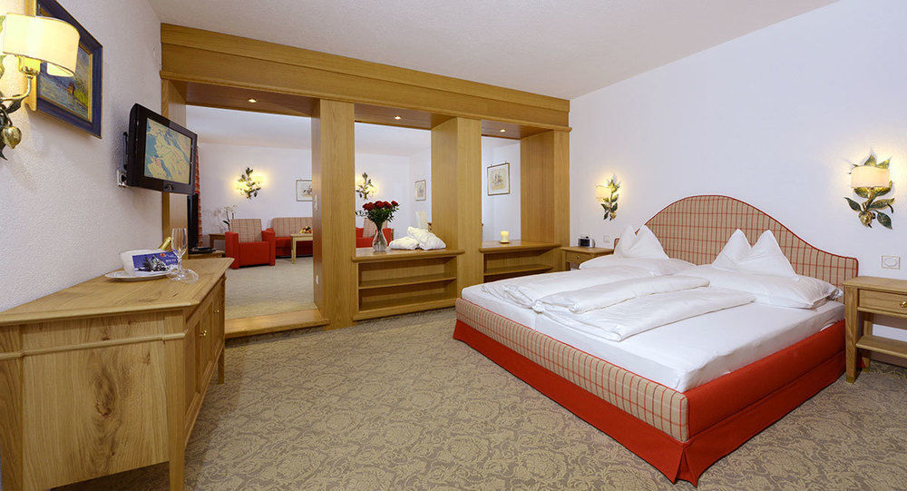 Hotel Ulli Zuers Bagian luar foto