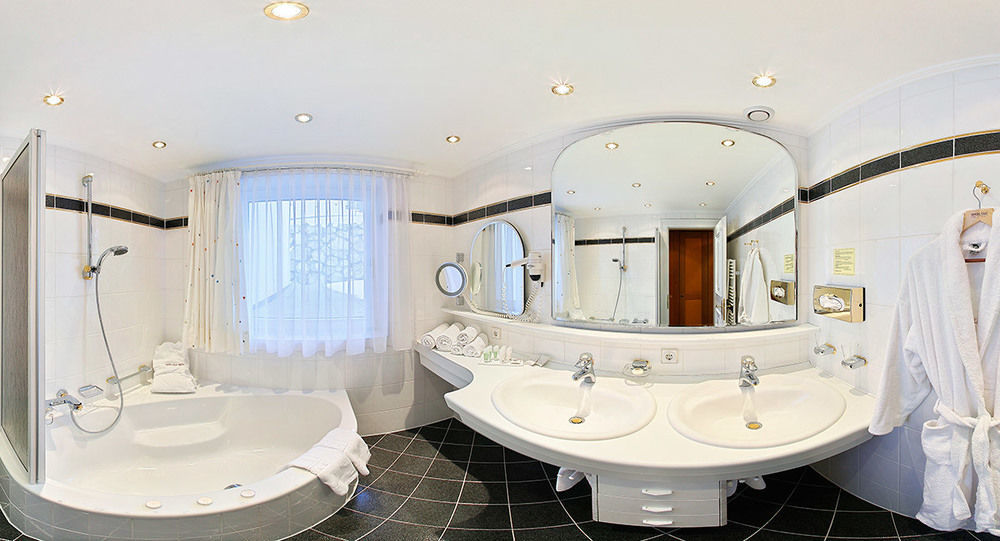 Hotel Ulli Zuers Bagian luar foto